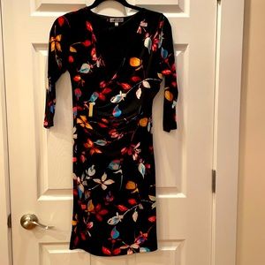 🟡 XS Floral Wrap Dress